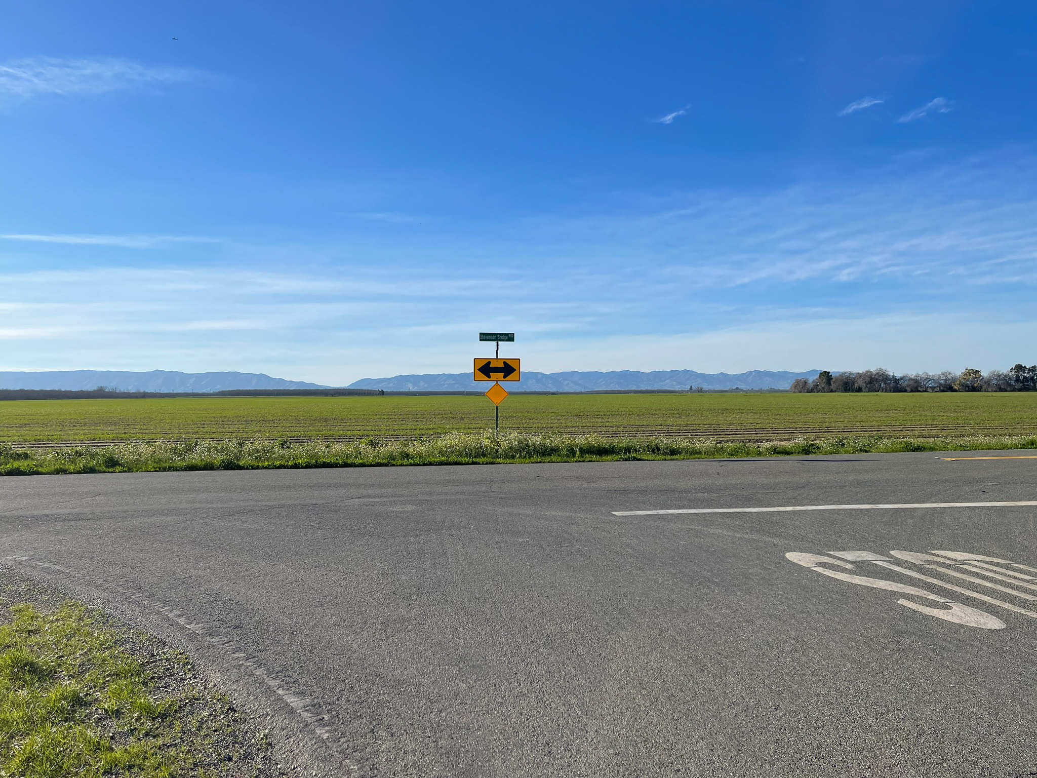Stevensen Bridge Road looking at the Barryessa Gap.jpg